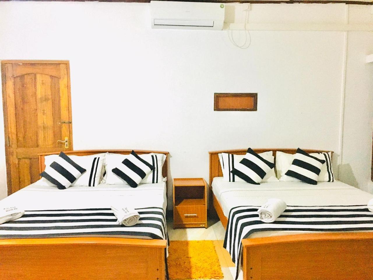Aura City Hostel Anuradhapura Exterior photo