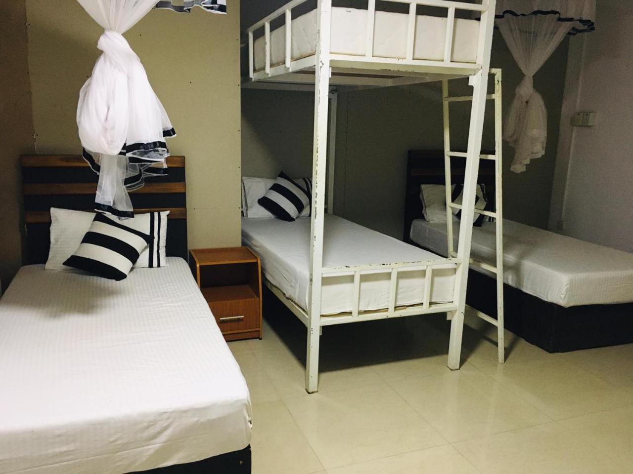 Aura City Hostel Anuradhapura Exterior photo