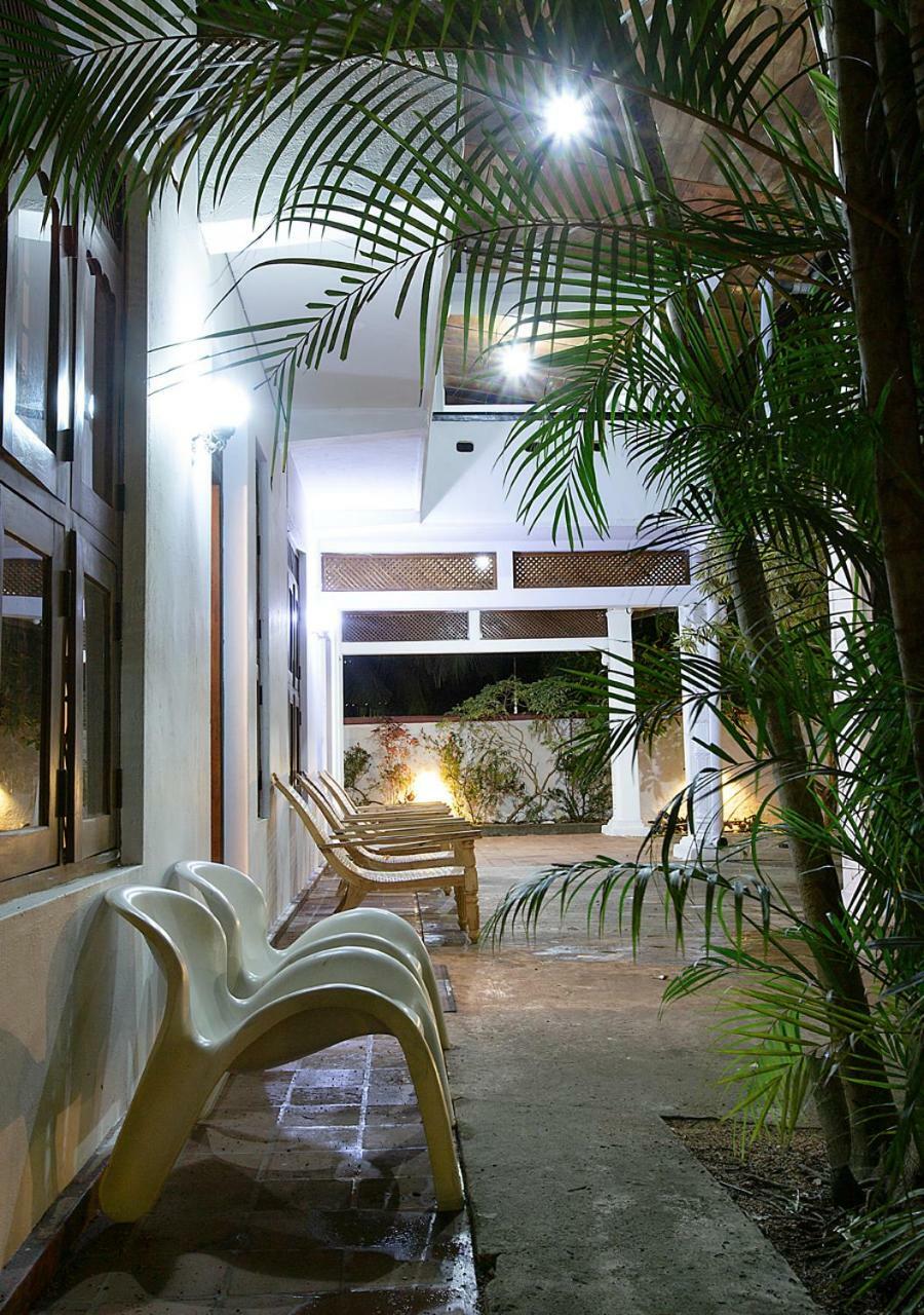 Aura City Hostel Anuradhapura Exterior photo