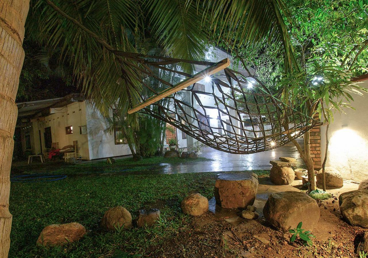 Aura City Hostel Anuradhapura Exterior photo