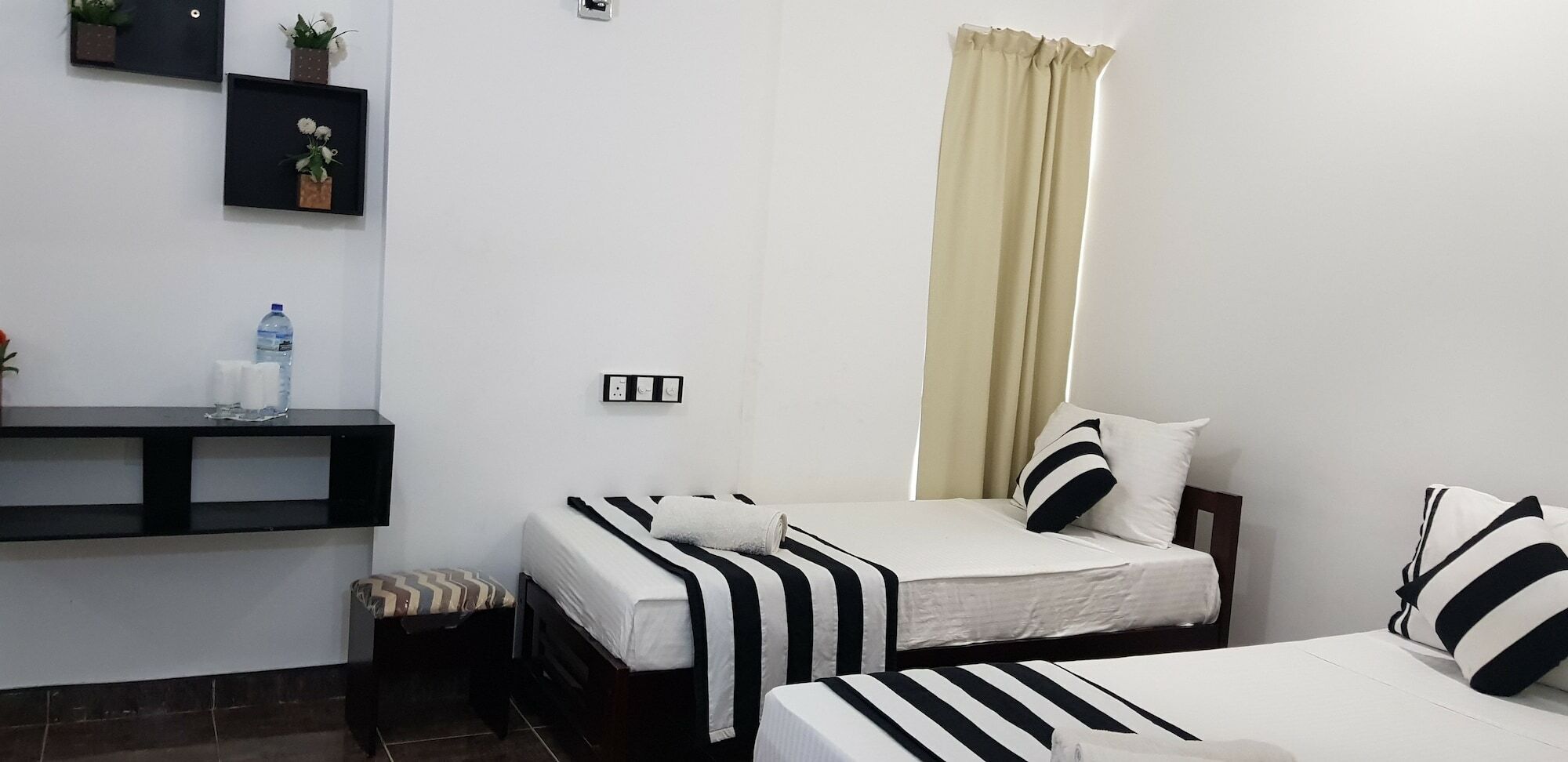Aura City Hostel Anuradhapura Exterior photo